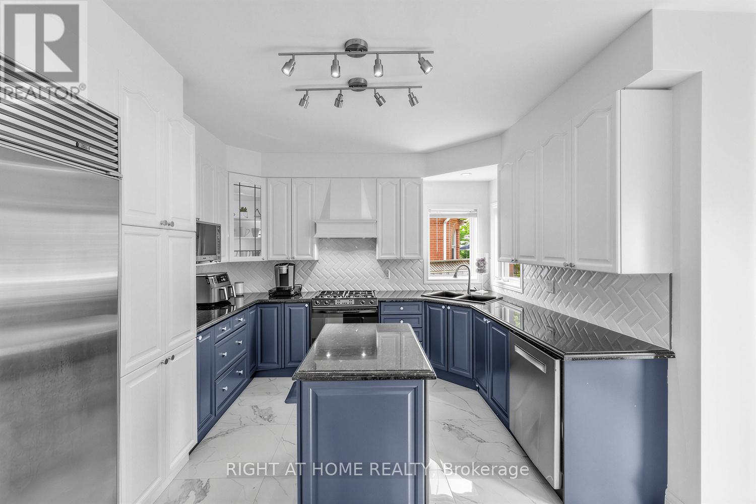 4145 Bonavista Crescent Property Photo 10