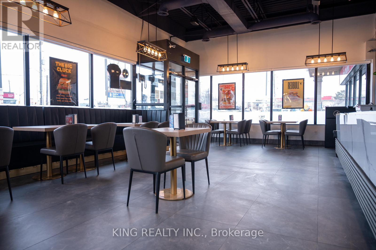 2712 Keele Street Property Photo 7