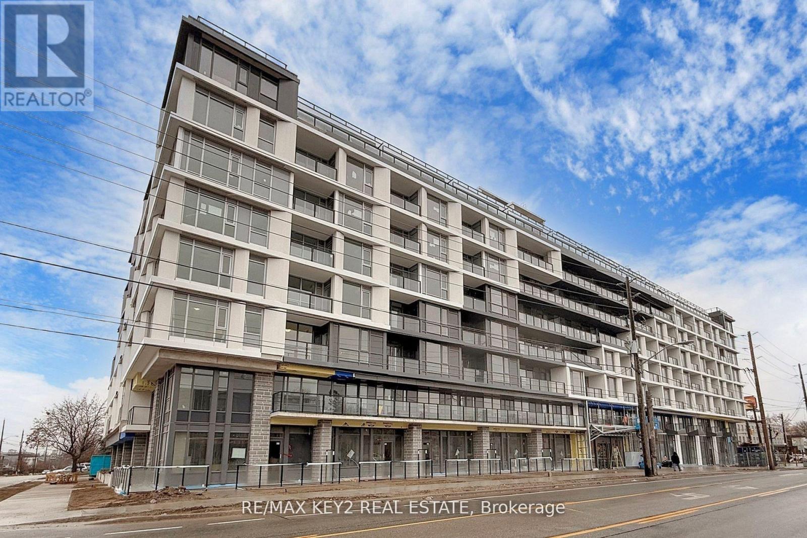 425 - 556 Marlee Avenue Property Photo 1