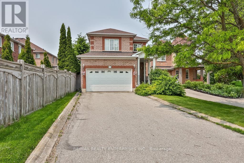 3 JACK KENNY COURT