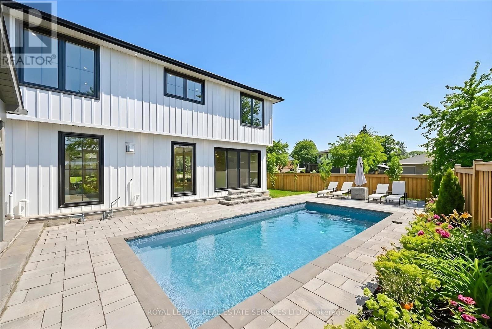 2212 Urwin Crescent Property Photo 46