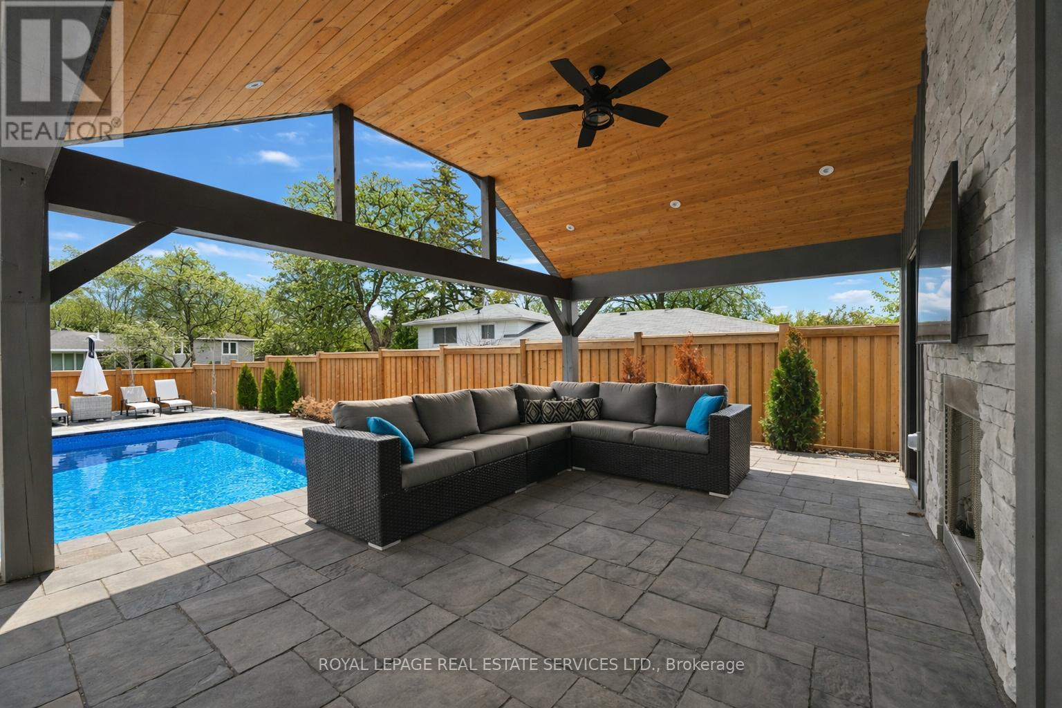 2212 Urwin Crescent Property Photo 49