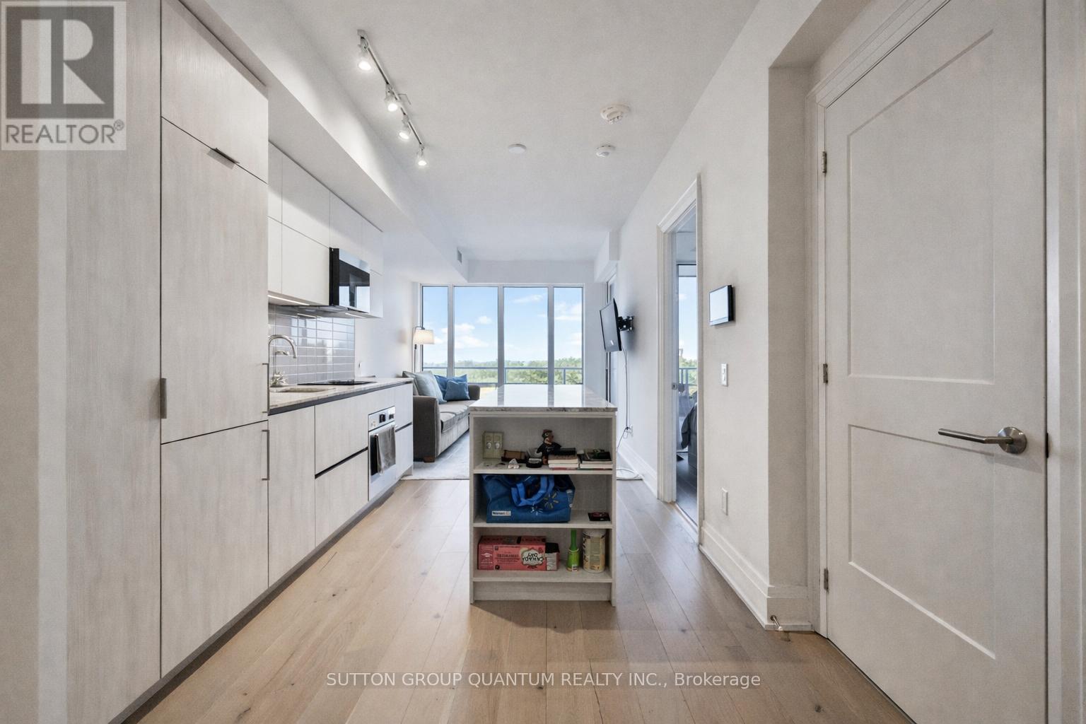 1009 - 21 Park Street E Property Photo 11