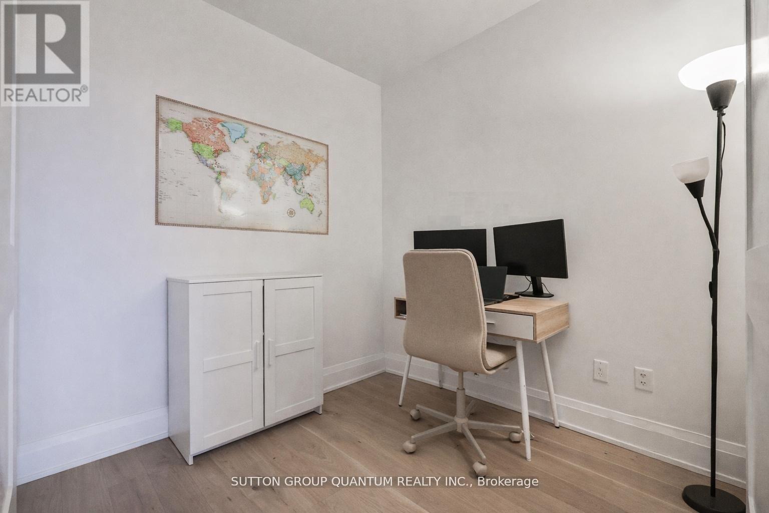 1009 - 21 Park Street E Property Photo 12