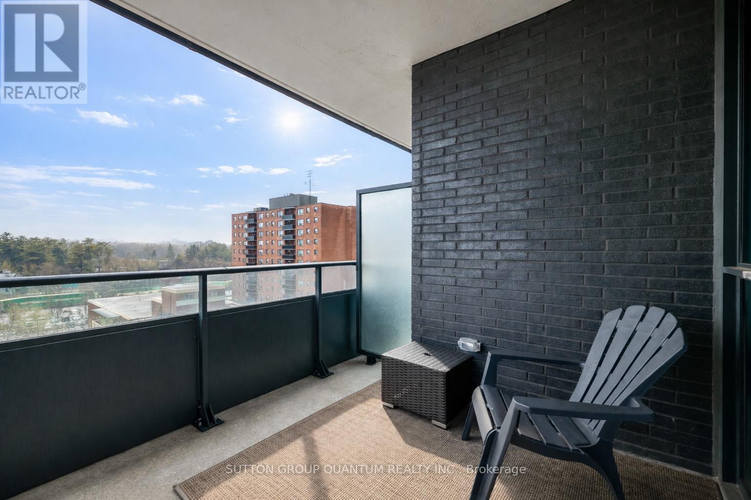 1009 - 21 Park Street E Property Photo 21
