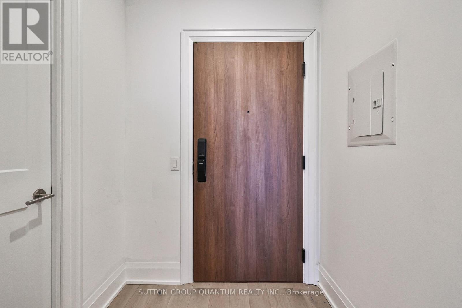 1009 - 21 Park Street E Property Photo 35