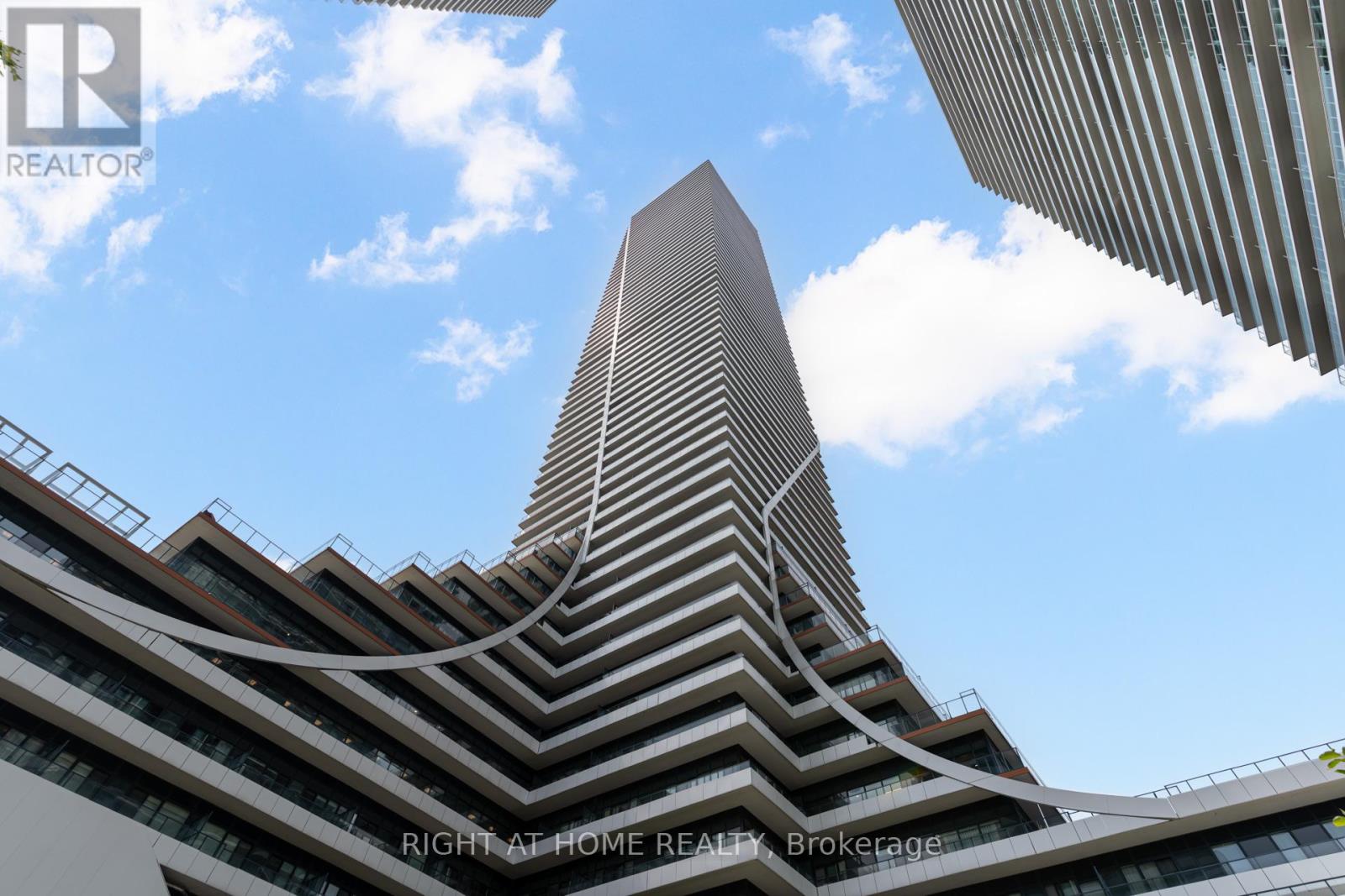 1413 - 30 Shore Breeze Drive Property Photo 4