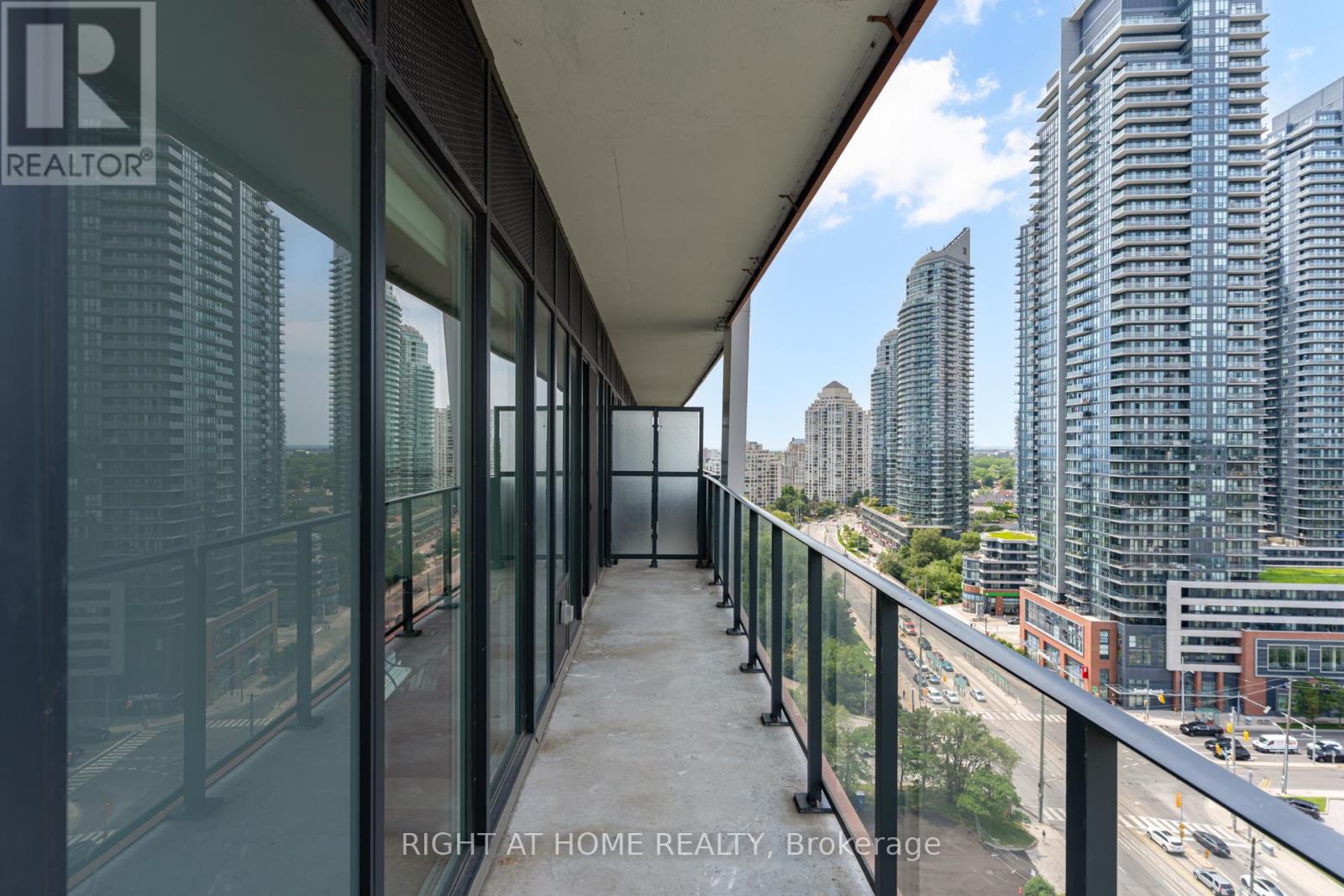 1413 - 30 Shore Breeze Drive Property Photo 34