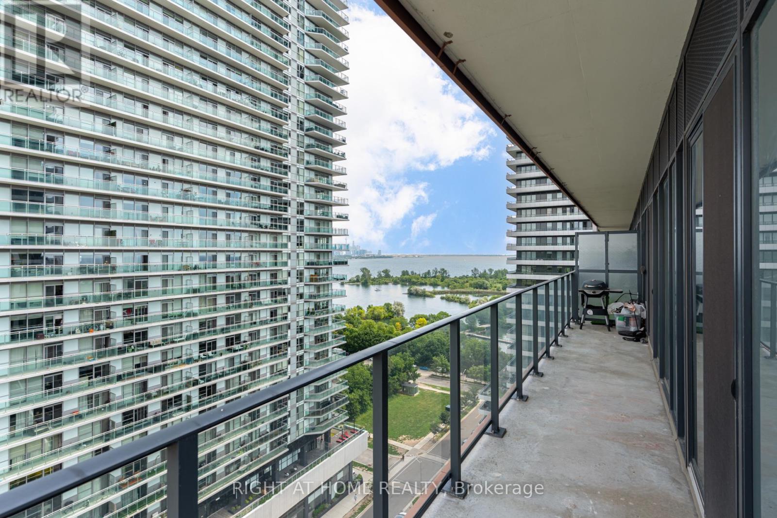1413 - 30 Shore Breeze Drive Property Photo 35