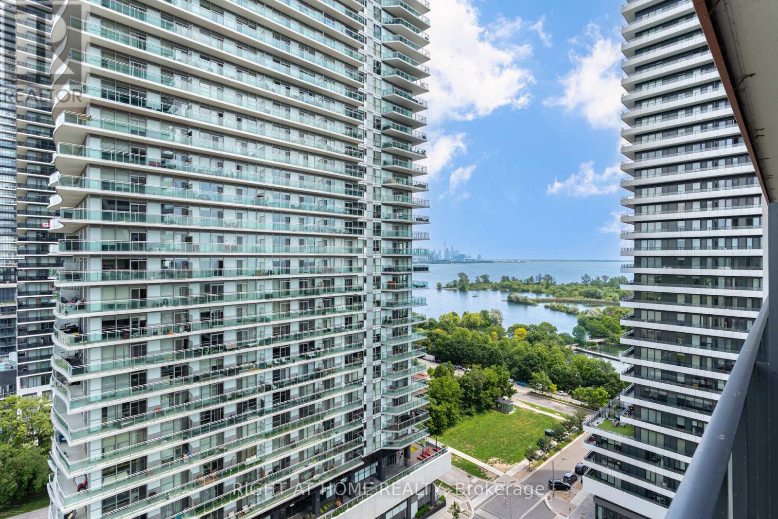 1413 - 30 Shore Breeze Drive Property Photo 38