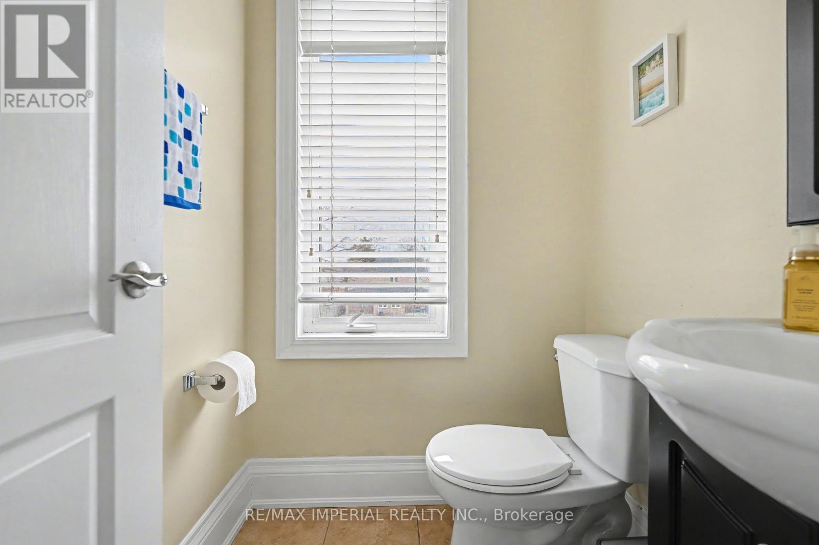 2 - 2964 Islington Avenue Property Photo 22
