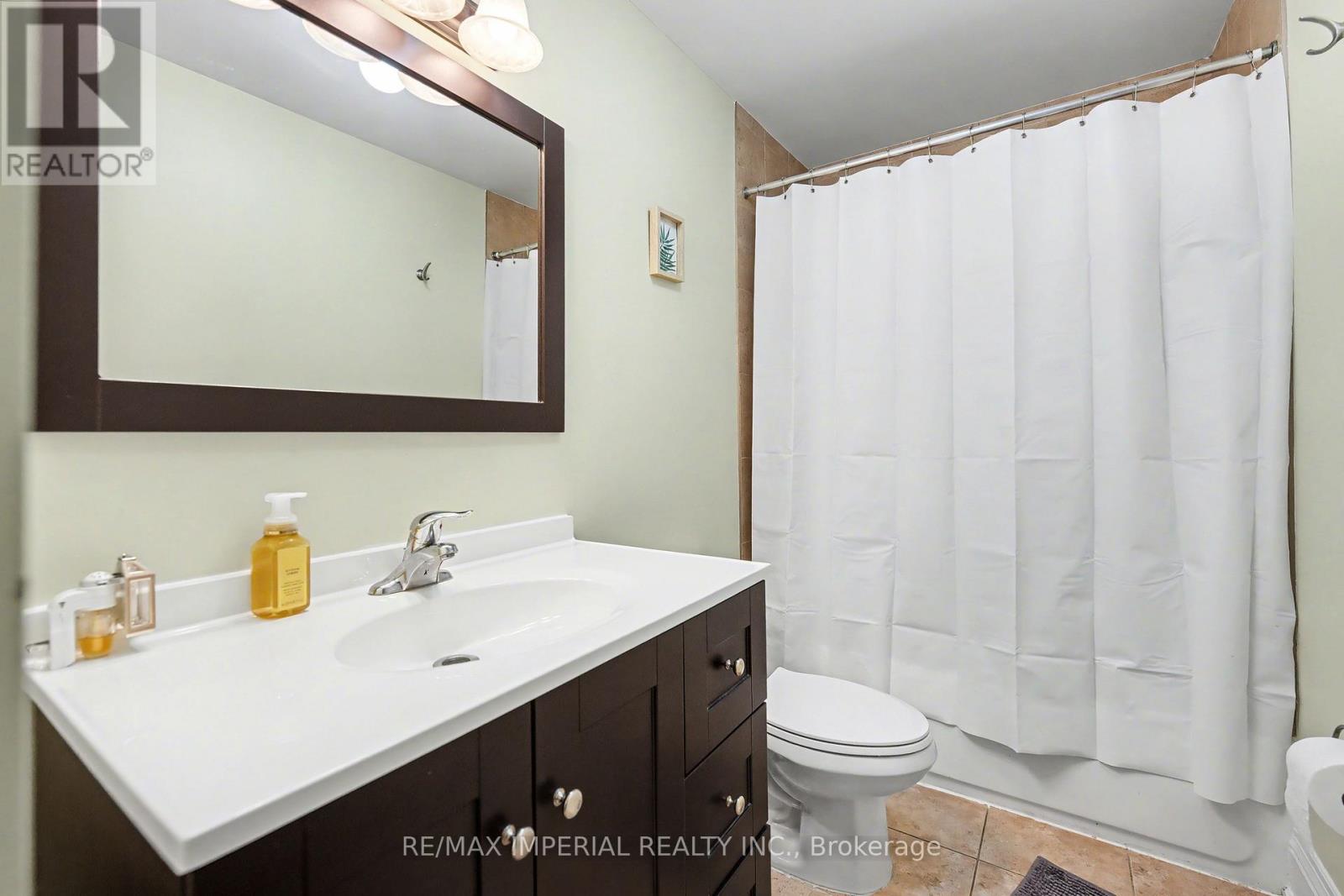 2 - 2964 Islington Avenue Property Photo 23