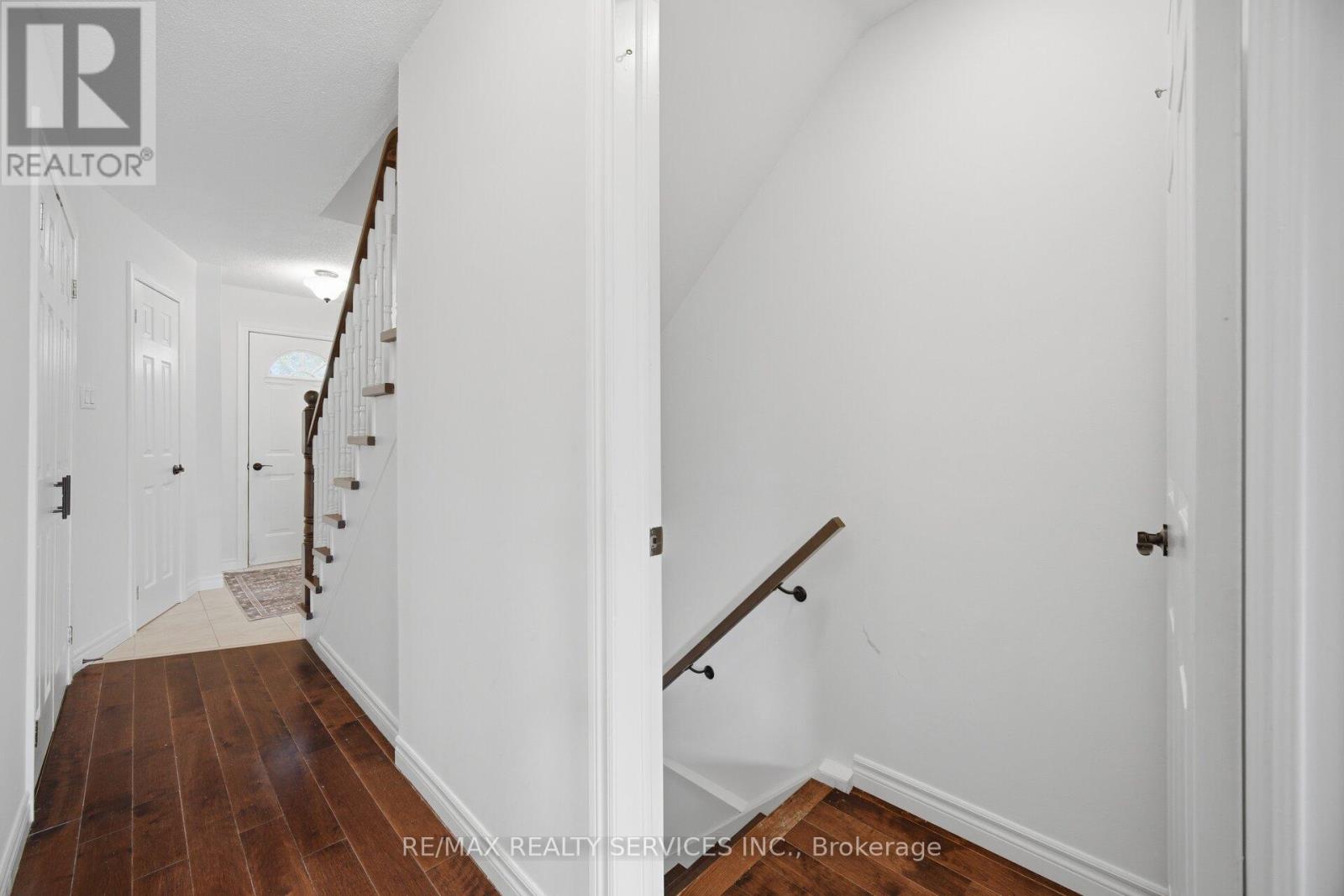 1 - 1 Tara Park Court Property Photo 23