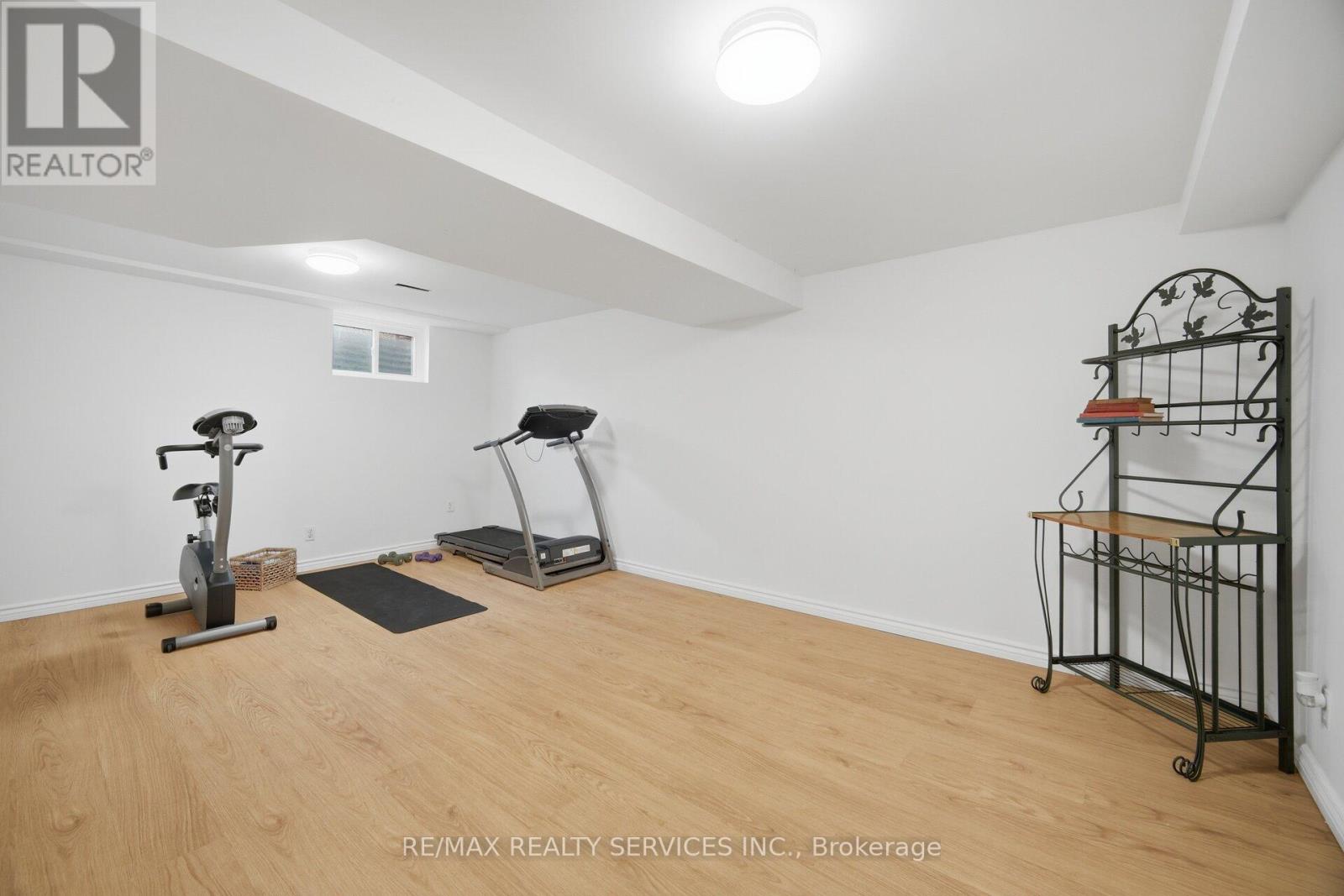 1 - 1 Tara Park Court Property Photo 25