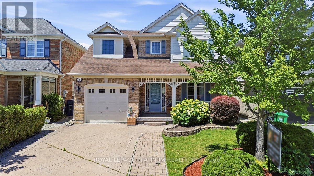21 VISTA GREEN CRESCENT