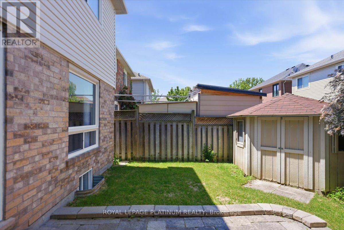 21 Vista Green Crescent Property Photo 39