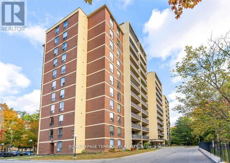 409 - 15 LONDON GREEN COURT Property Photo 1
