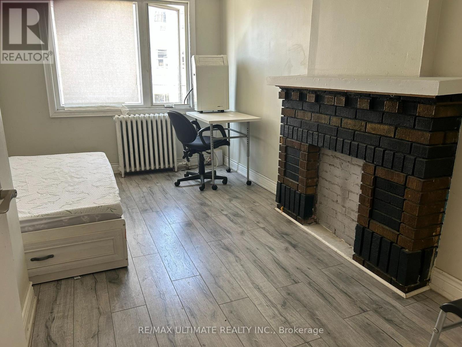 2 - 5 Roncesvalles Avenue Property Photo 2