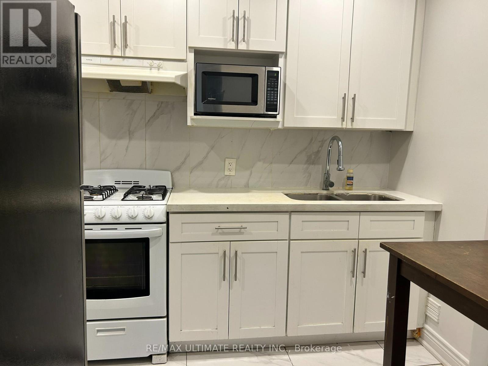 2 - 5 Roncesvalles Avenue Property Photo 4