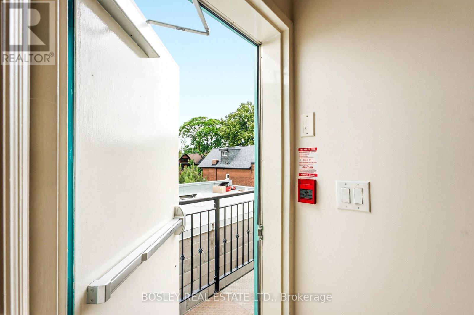 3 - 115 Roncesvalles Avenue Property Photo 27