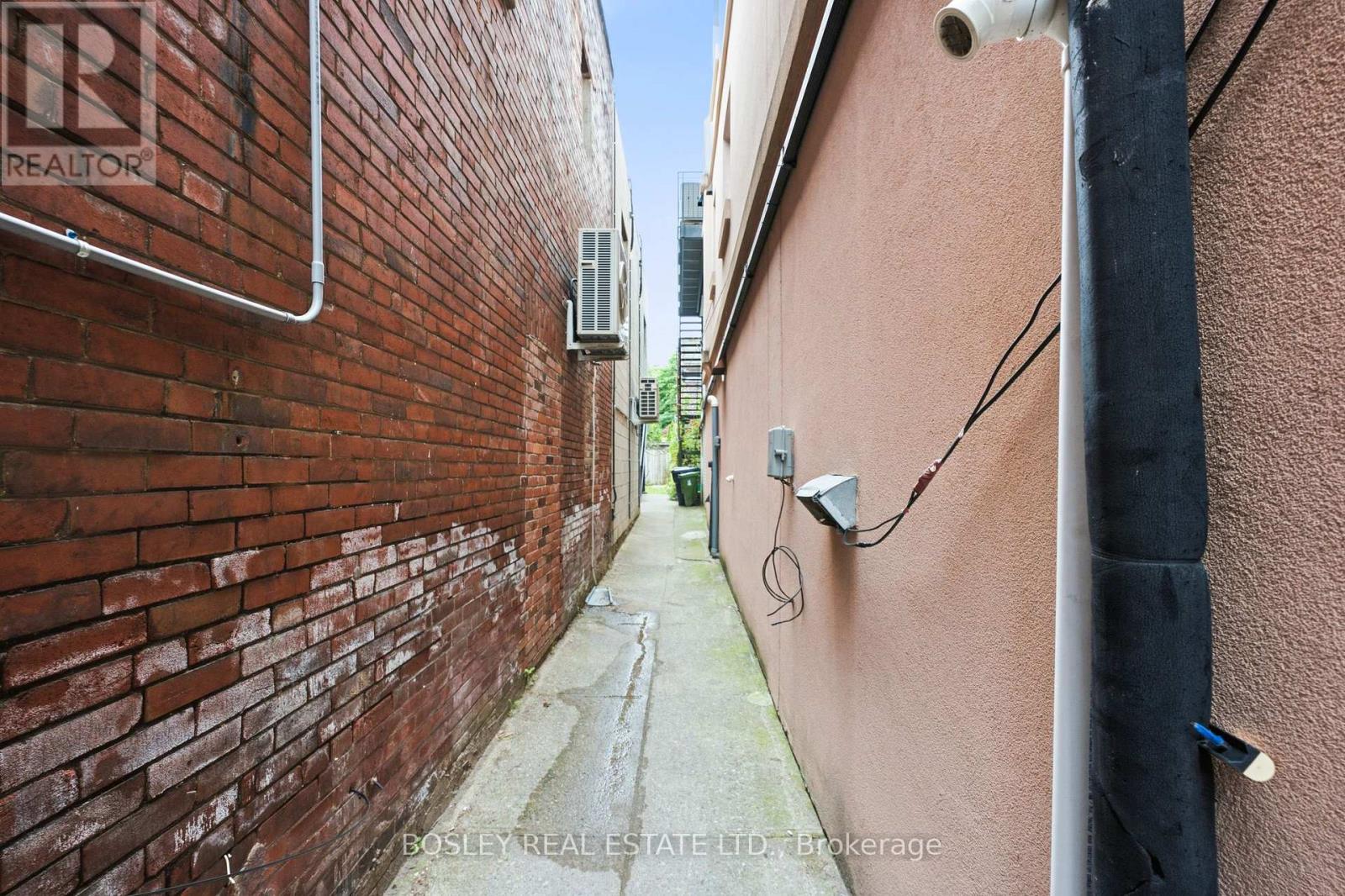 3 - 115 Roncesvalles Avenue Property Photo 30