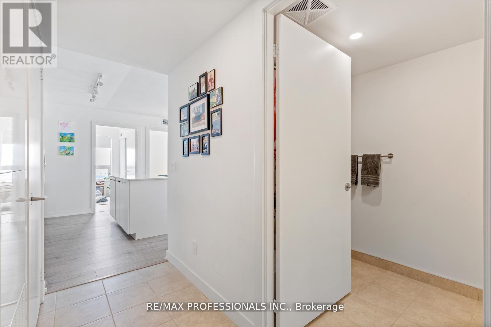 1603 - 10 Wilby Crescent Property Photo 4