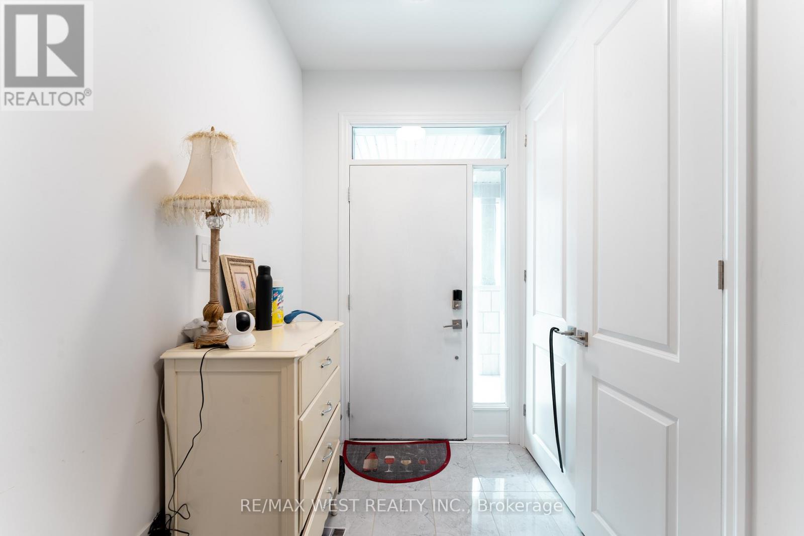 4124 Raybria Way Property Photo 4