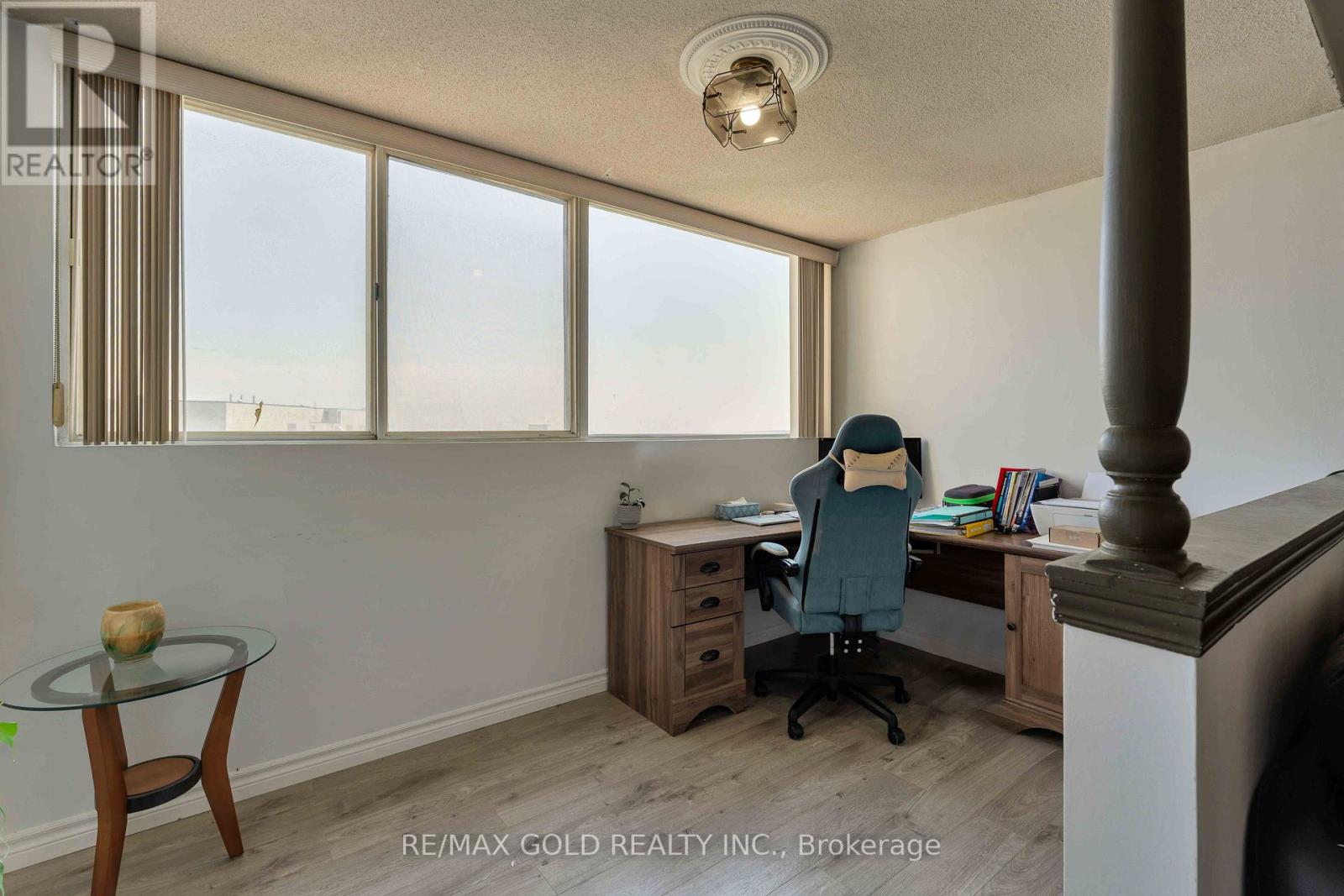 2101 - 3700 Kaneff Crescent Property Photo 15