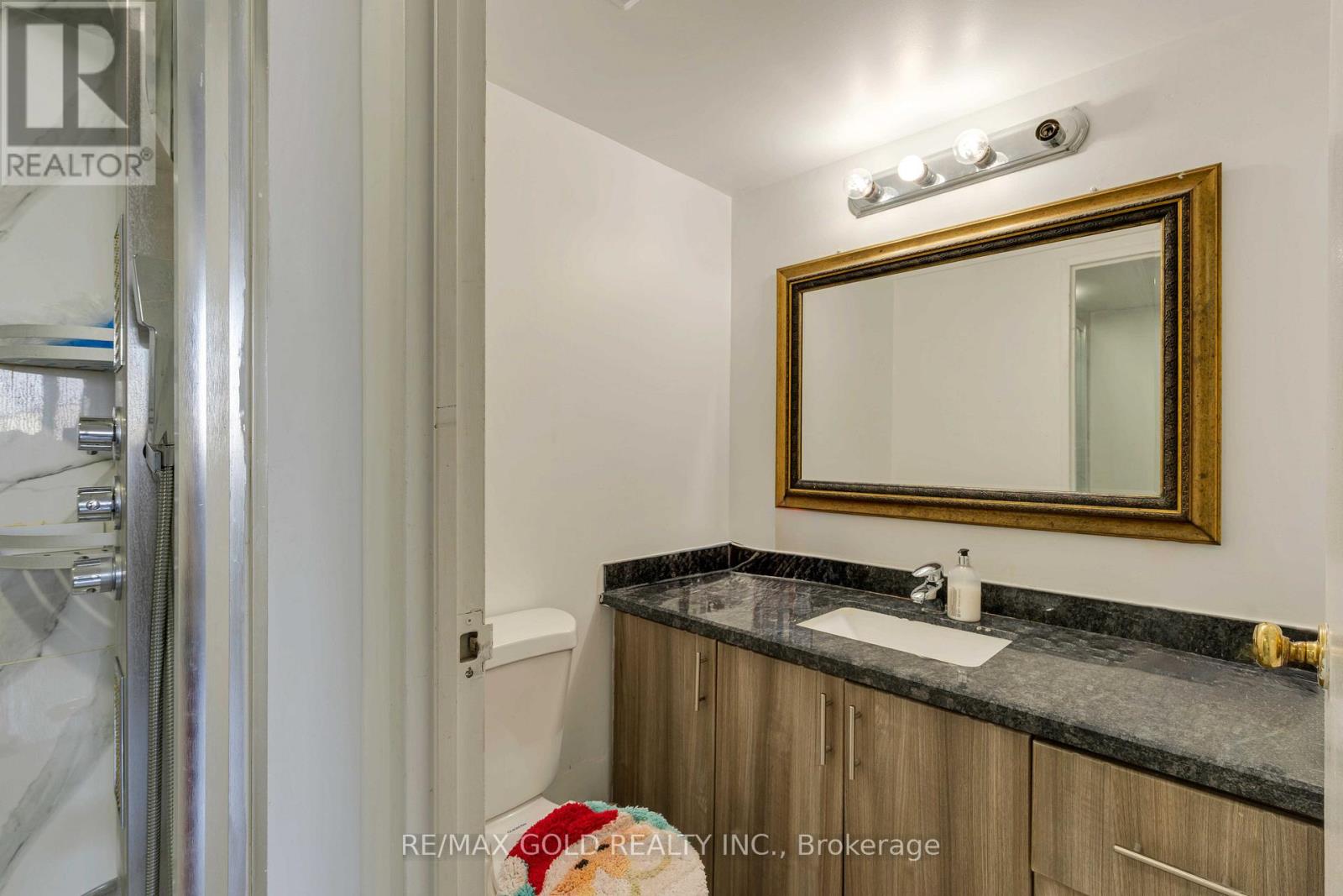 2101 - 3700 Kaneff Crescent Property Photo 34