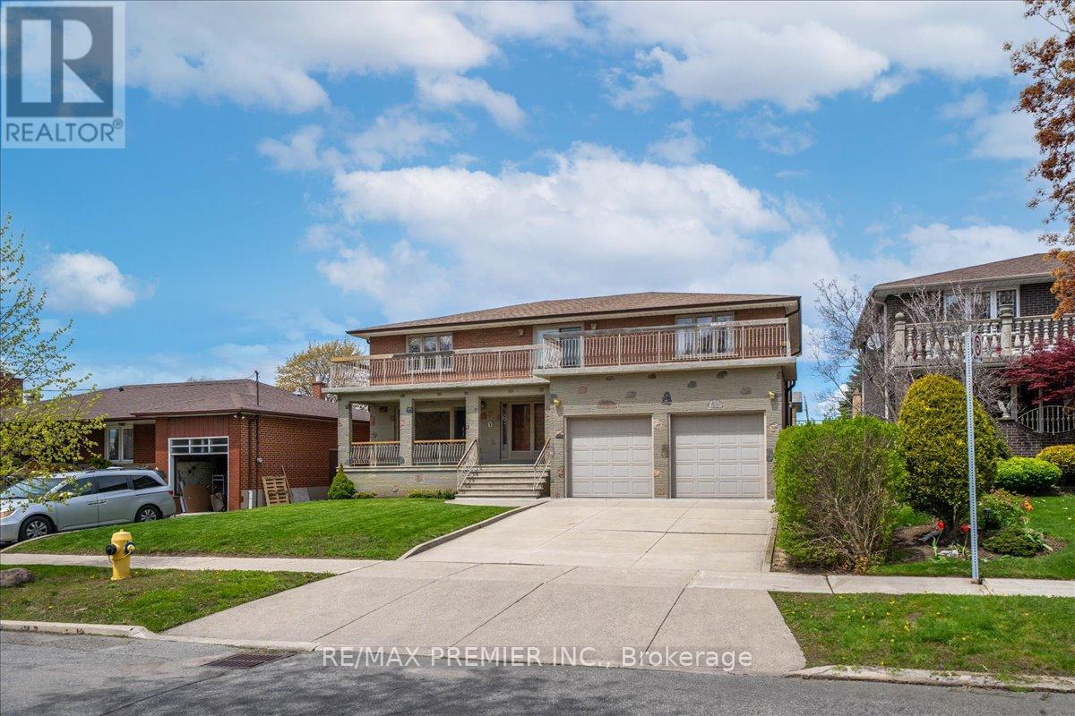 100 Hallsport Crescent Property Photo 2