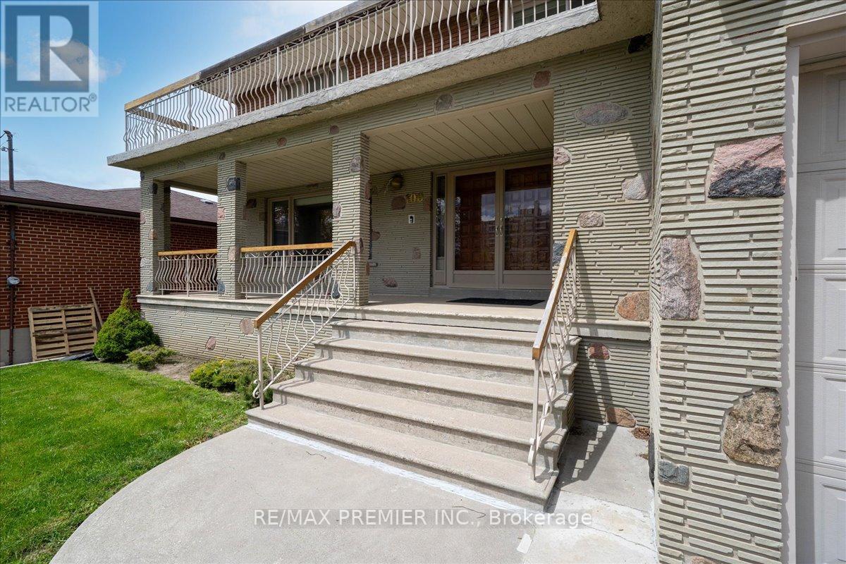 100 Hallsport Crescent Property Photo 3