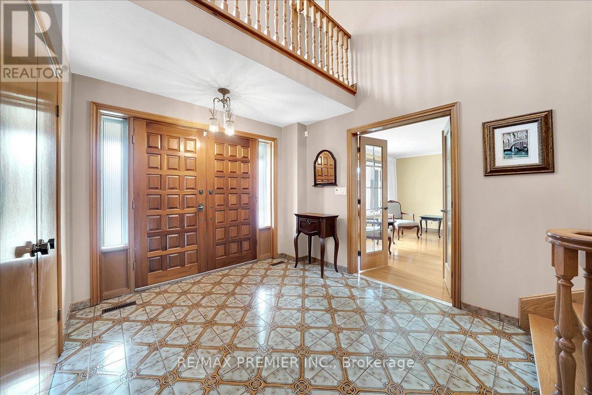 100 Hallsport Crescent Property Photo 4