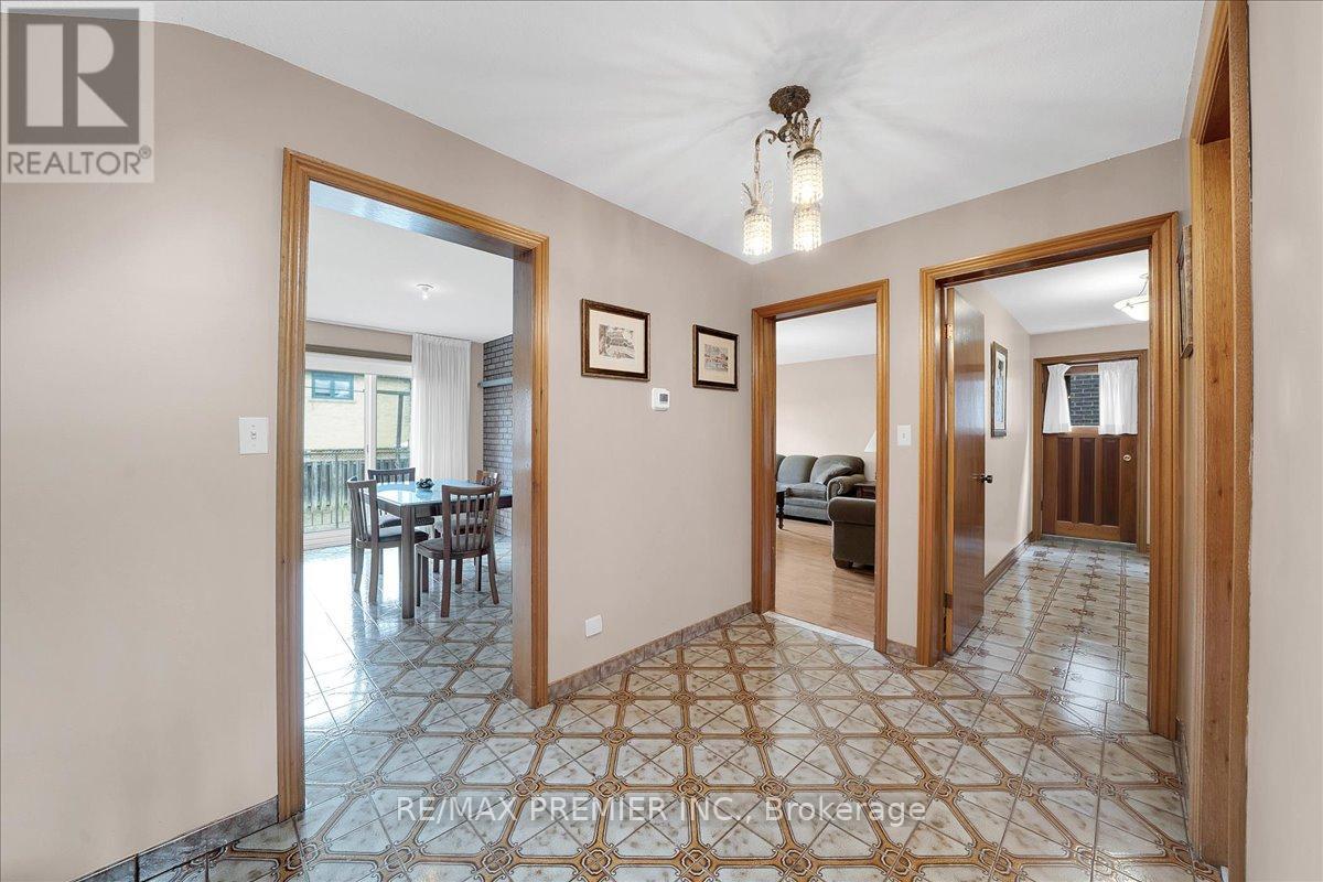 100 Hallsport Crescent Property Photo 10