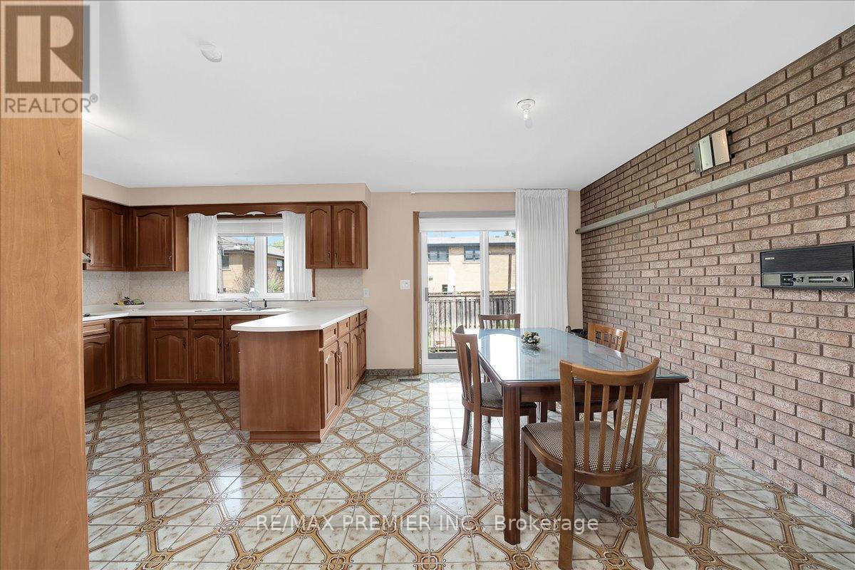 100 Hallsport Crescent Property Photo 12