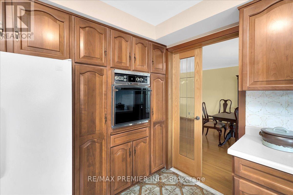 100 Hallsport Crescent Property Photo 16