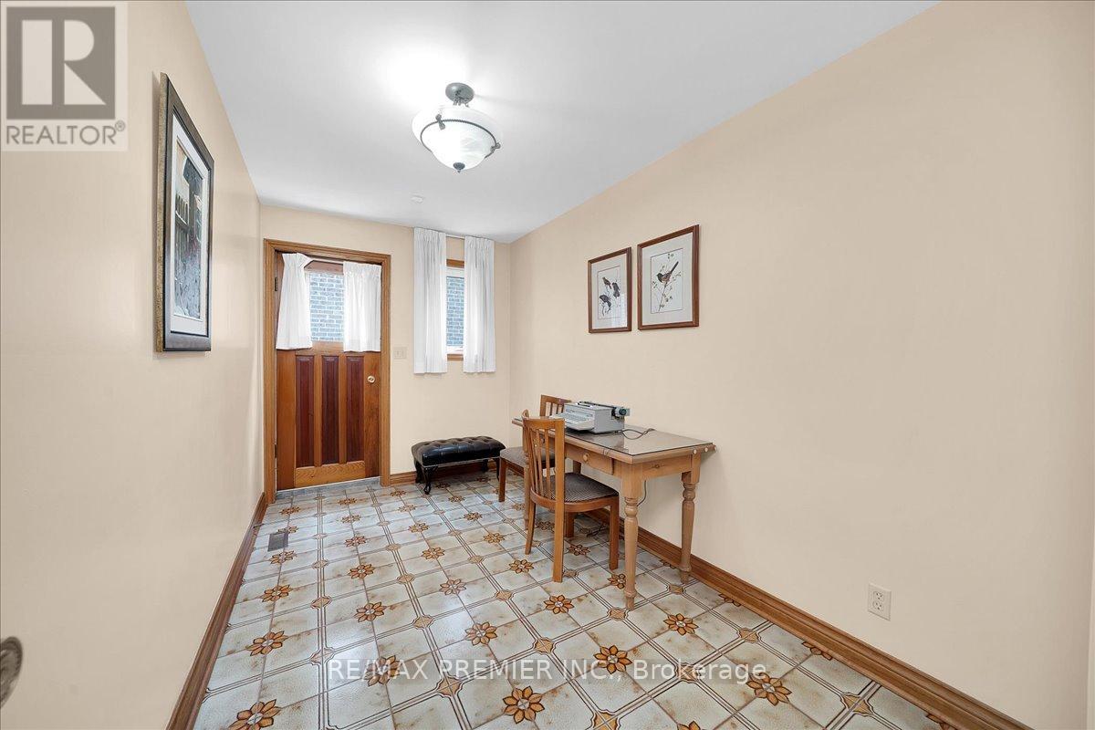100 Hallsport Crescent Property Photo 19
