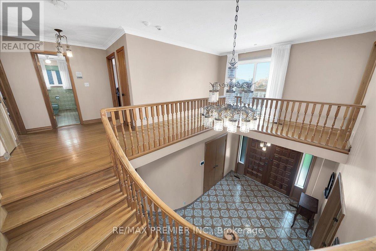 100 Hallsport Crescent Property Photo 21