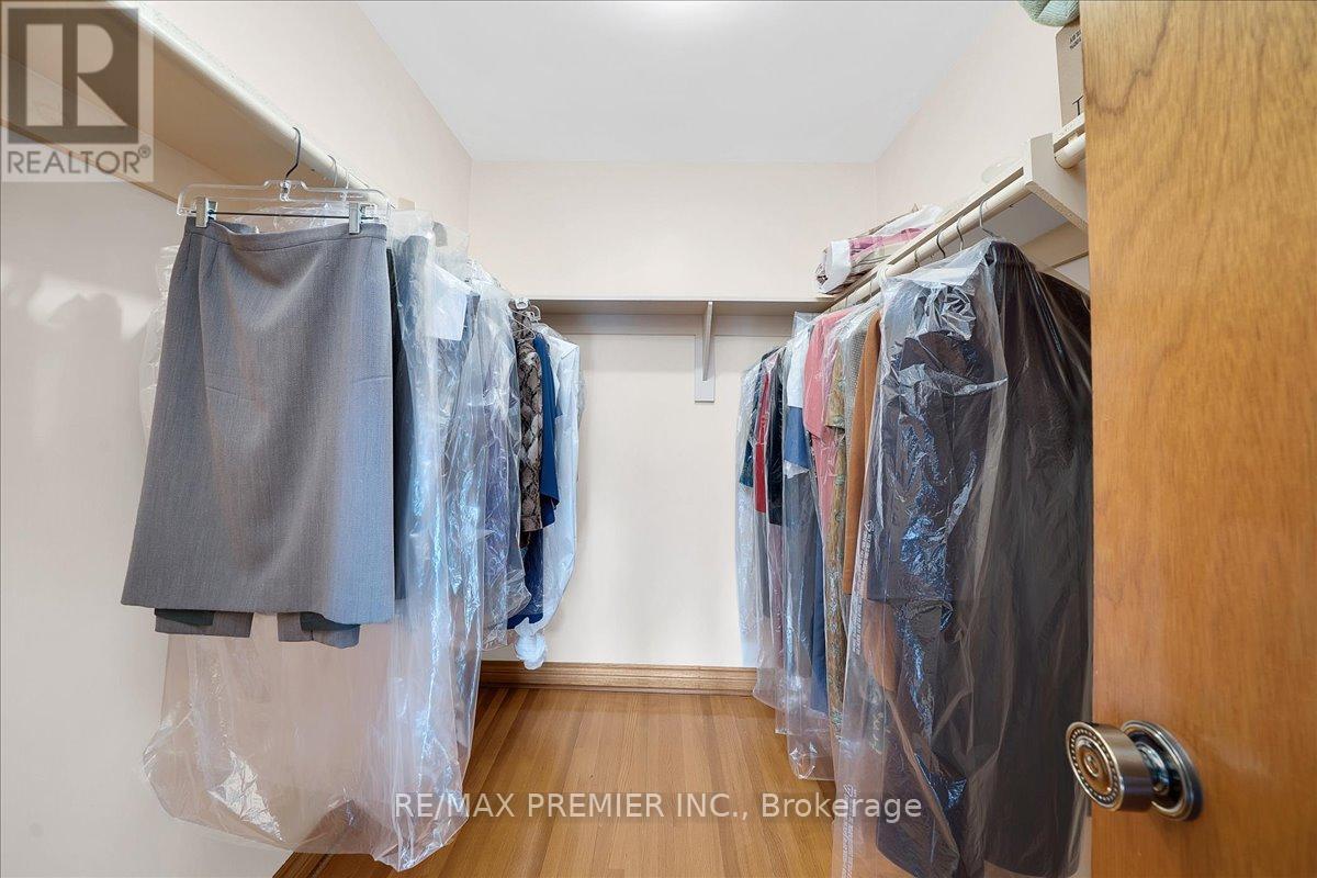 100 Hallsport Crescent Property Photo 24