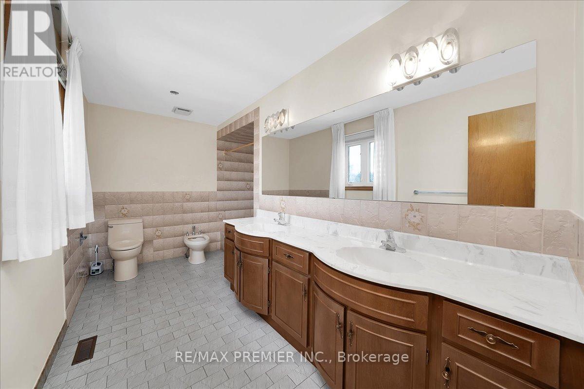 100 Hallsport Crescent Property Photo 25