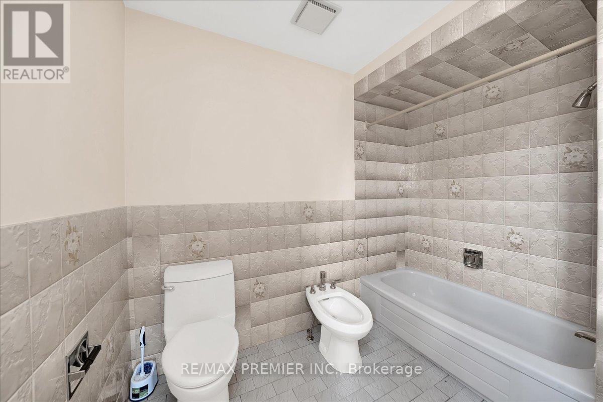 100 Hallsport Crescent Property Photo 26