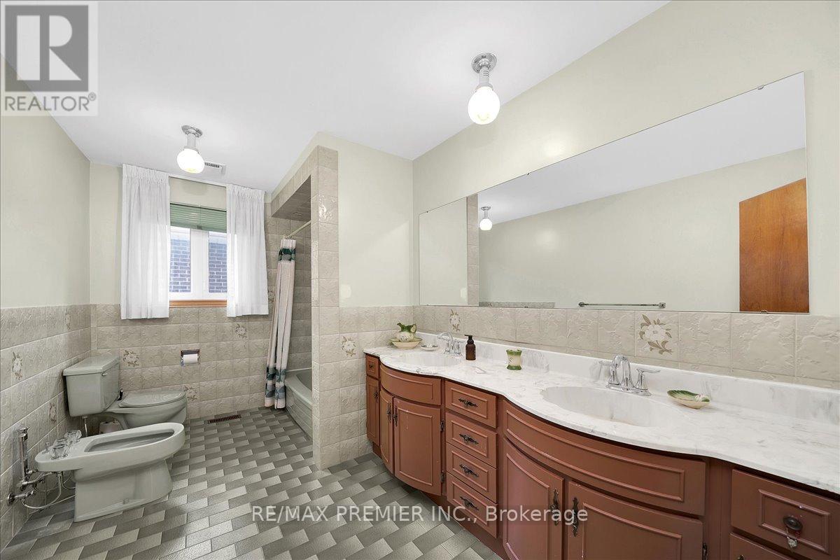 100 Hallsport Crescent Property Photo 30