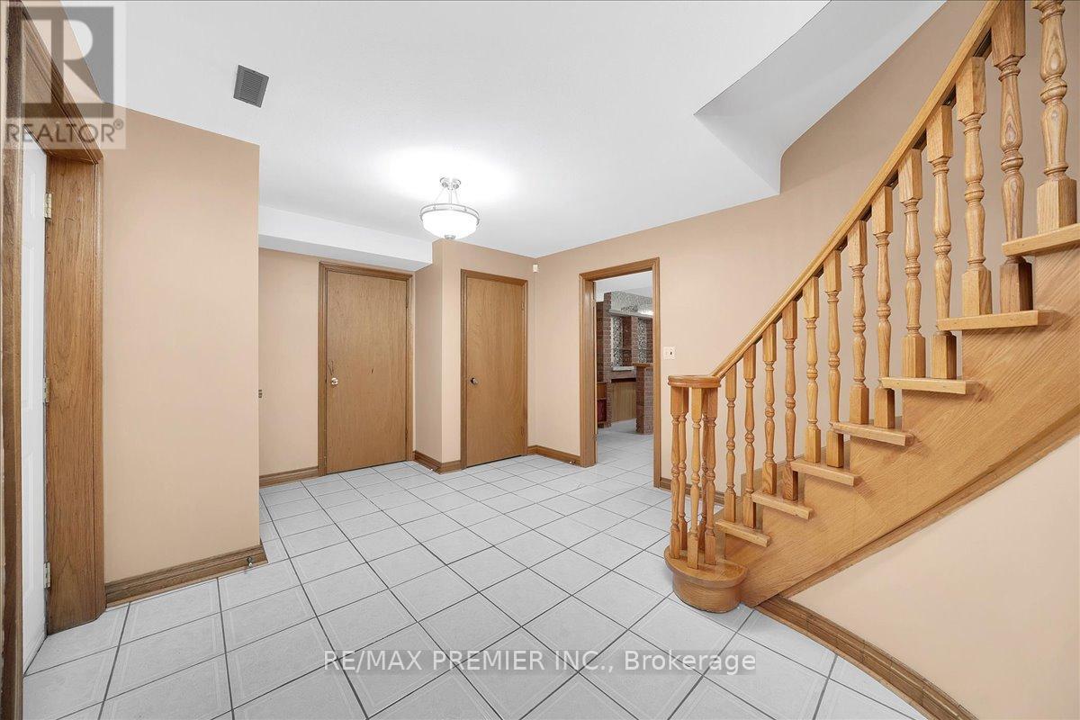 100 Hallsport Crescent Property Photo 33