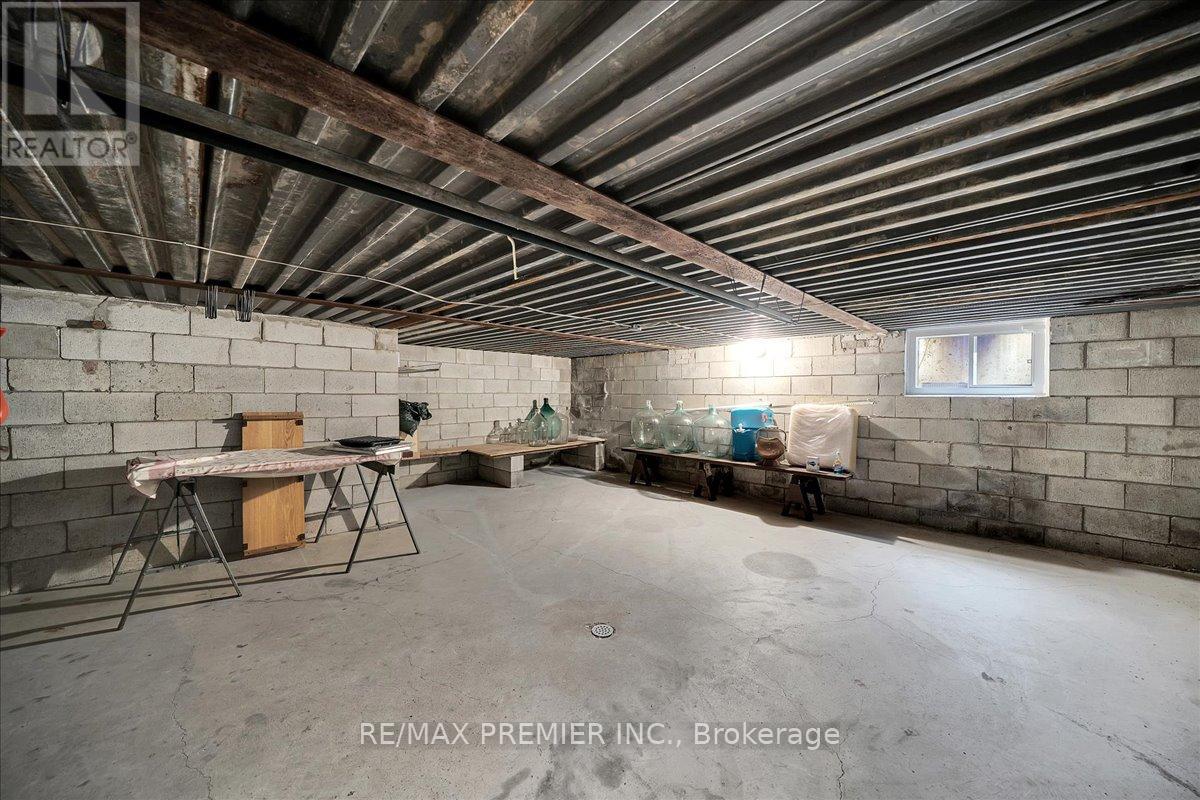 100 Hallsport Crescent Property Photo 36