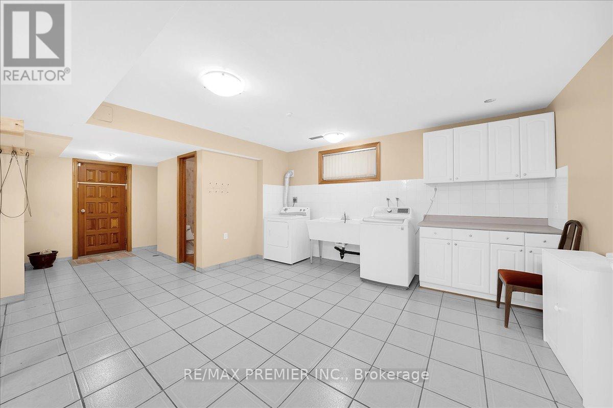 100 Hallsport Crescent Property Photo 43
