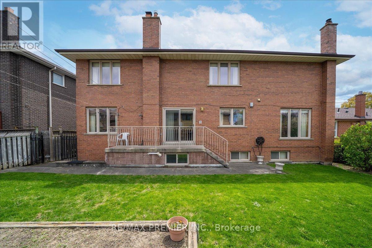 100 Hallsport Crescent Property Photo 48