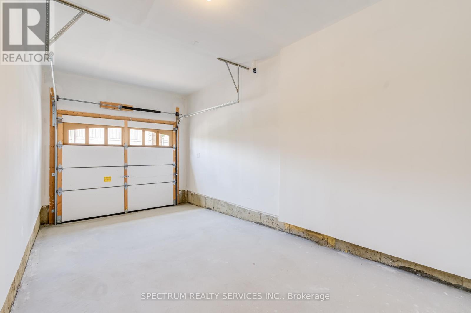 77 Muzzo Drive Property Photo 18