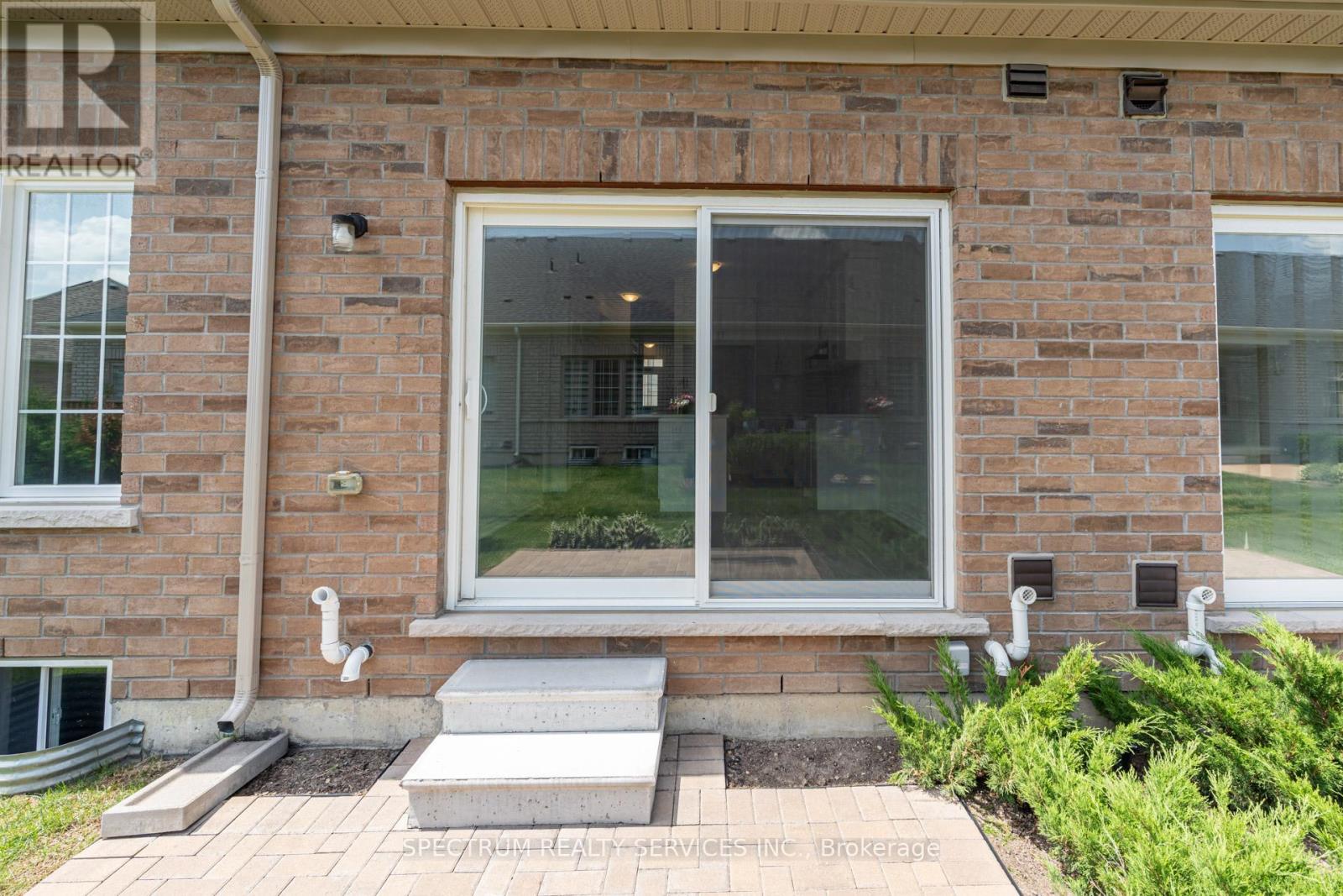 77 Muzzo Drive Property Photo 46