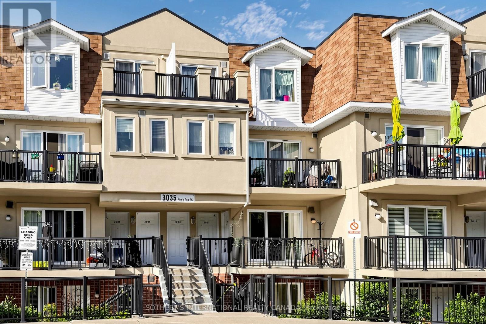 2012 - 3035 Finch Avenue W Property Photo 3