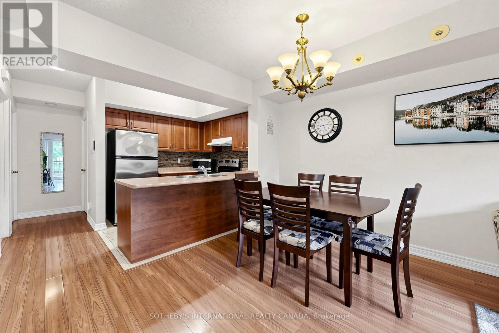 2012 - 3035 Finch Avenue W Property Photo 6