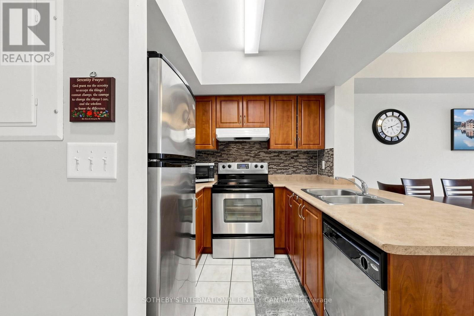 2012 - 3035 Finch Avenue W Property Photo 10